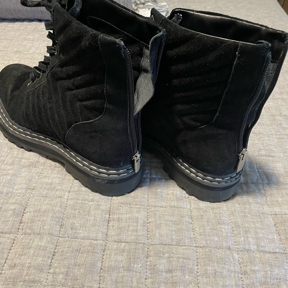 Vince Camuto x Fashion Jackson Suede Lace-Up Hiker Boots - Puchenie - Picture 2 of 3